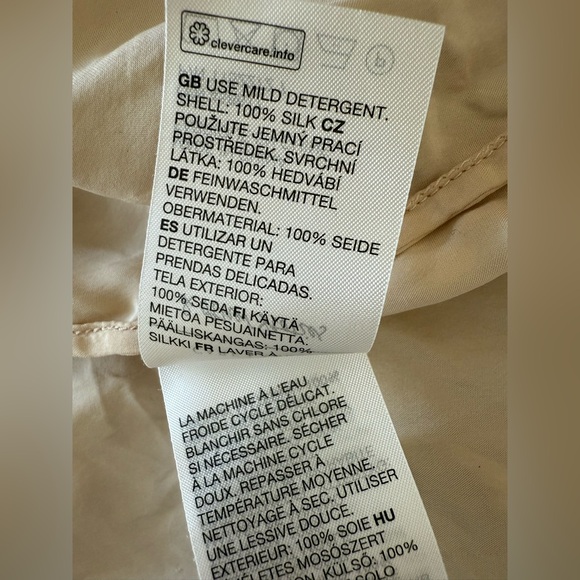 & Other Stories Silk Button-Up Short Sleeve Blouse Top Neutral Luxe Summer 12 - Picture 6 of 11